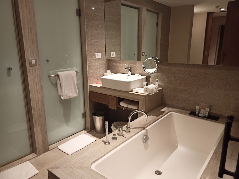 Фото WelcomHotel Bengaluru - Member ITCHotel Group