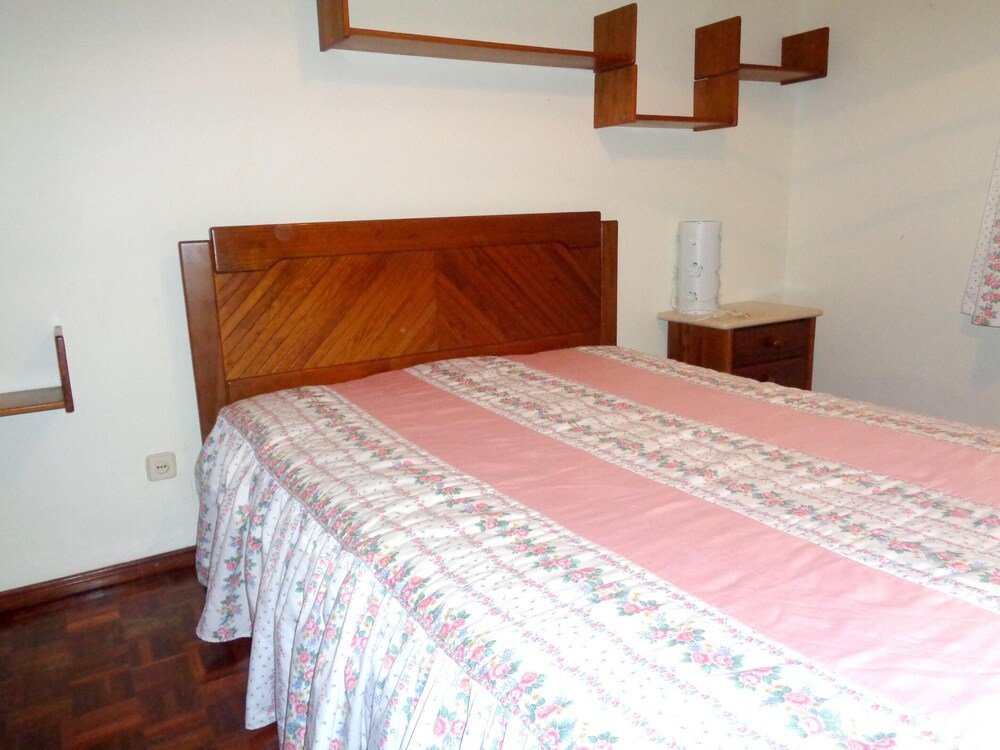 Фото Apartment With 3 Bedrooms in Peniche, With Wonderful sea View, Furnished Balcony and Wifi Near the Beach