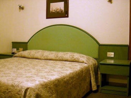 Фото Rosa Salva Hotel