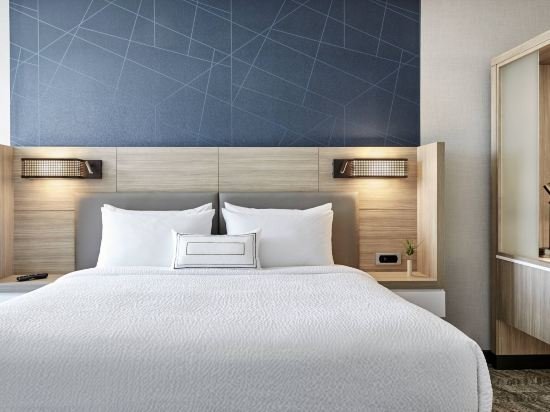 Фото SpringHill Suites by Marriott Charlotte Southwest