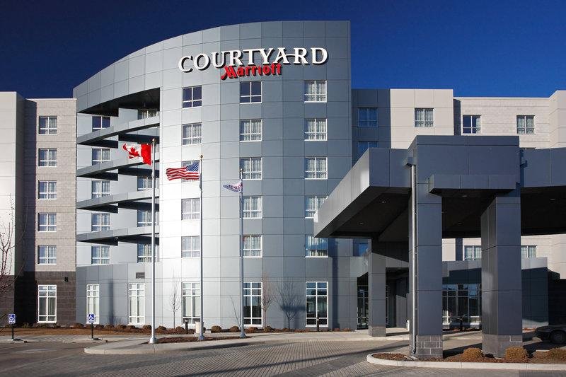 Фото Residence Inn by Marriott Calgary Airport