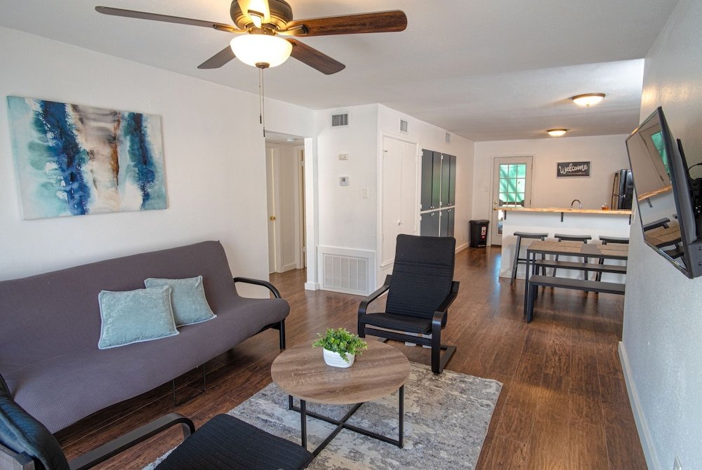 Фото Explore Pearl 2br/2ba Near Dt and Riverwalk