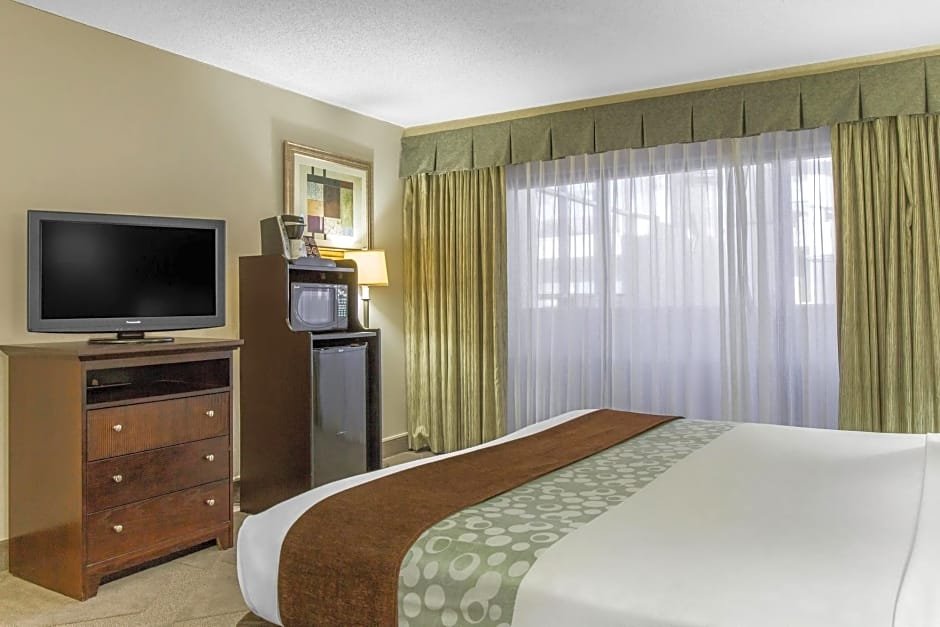 Фото Orlando International Airport Hotel