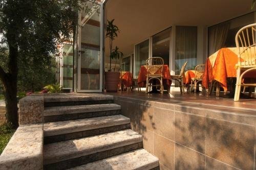 Внешний вид отеля Hotel Villa Olivo Resort в Бардолино, фото 1