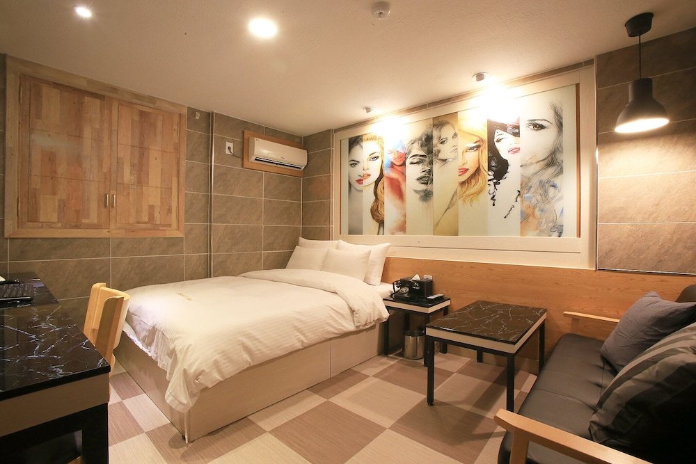 Фото Hotel Millhaus Shinchon