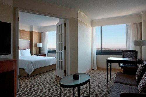 Гостиница Washington Dulles Marriott Suites в Херндоне