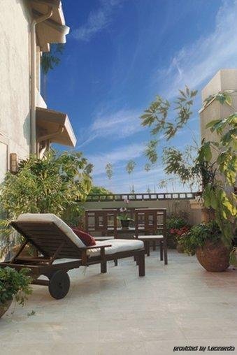 Фото The Ambrose Hotel