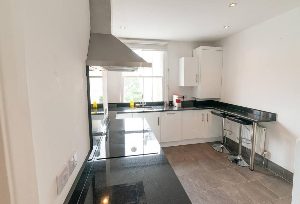 Фото Luxurious Apartment in Sw17