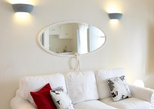 Фото Oia Suites Hotel