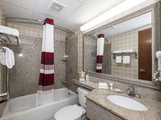 Фото Red Roof Inn Hartford - New Britain