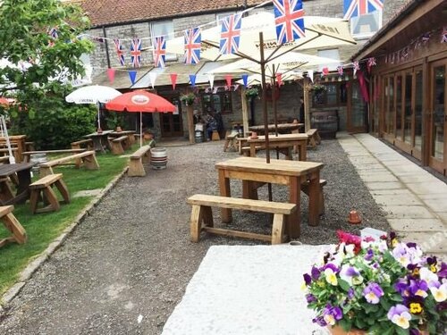 Внешний вид отеля The Cross Keys Inn в Лидфорде-на-Фоссе, фото 2