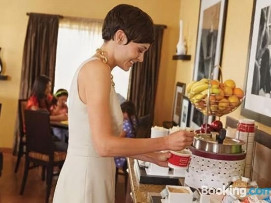 Фото Hampton Inn & Suites Grandville Grand Rapids South