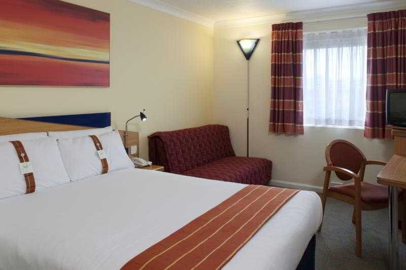 Фото Travelodge London Wembley Hotel