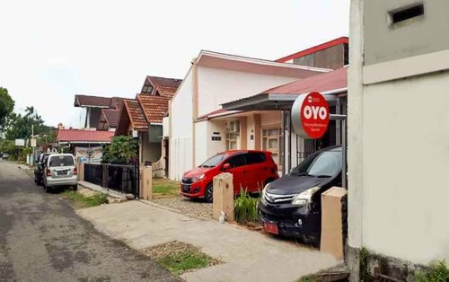 Гостиница Oyo 3315 Tanjung Residence Syariah в Паданге