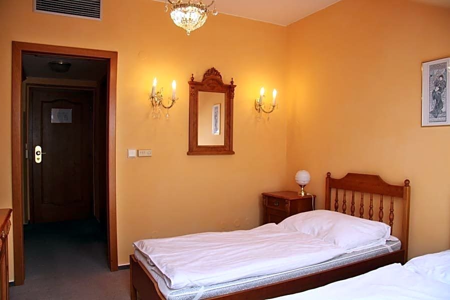 Фото Vysehrad Hotel