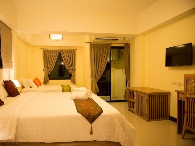 Фото отеля 2