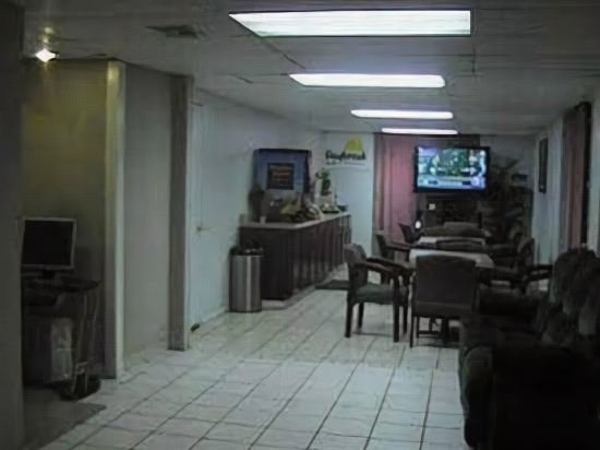 Фото Days Inn by Wyndham Okmulgee