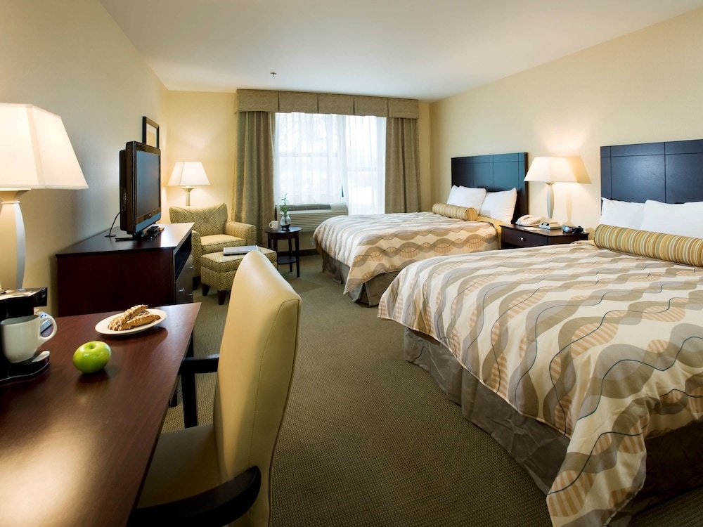 Фото Best Western Plus Philadelphia Airport S. At Widener Univ