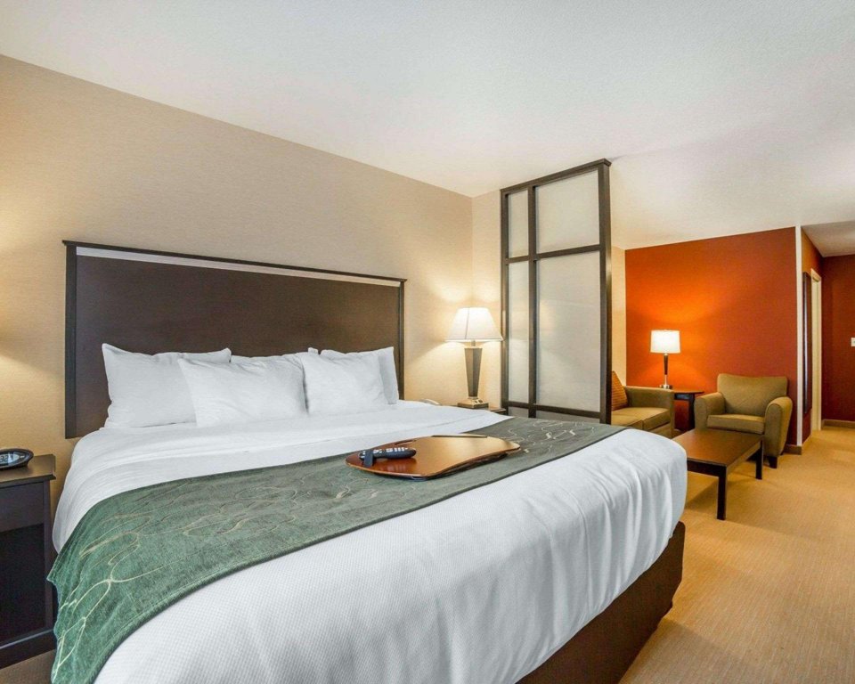 Фото Comfort Suites Helena Airport