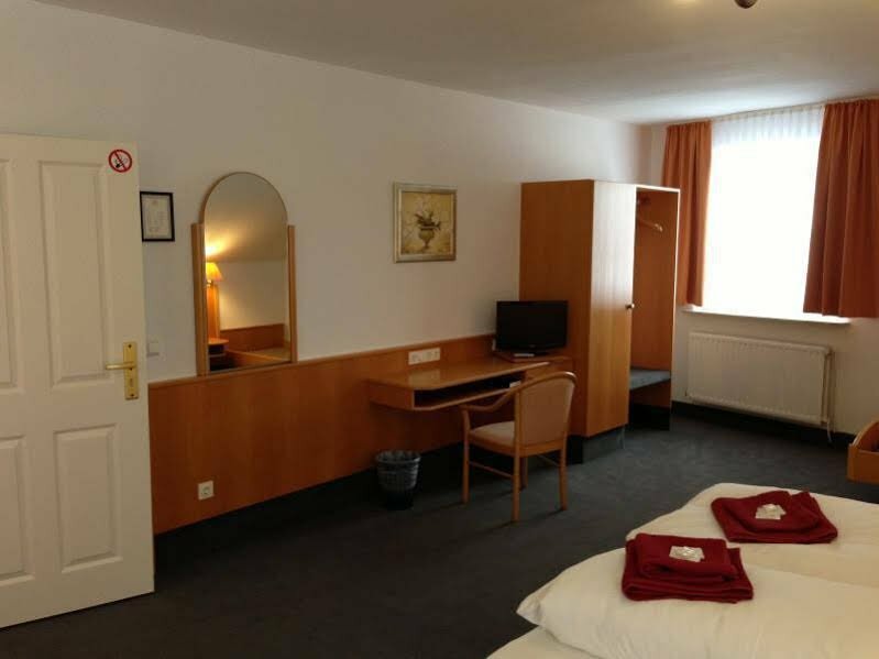 Гостиница Hotel & Restaurant Jägerstuben