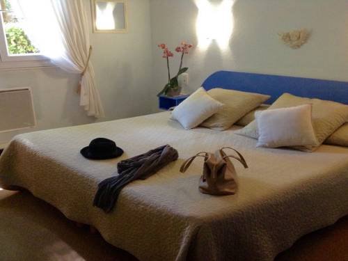 Фото Hostellerie Le Chalet Fleuri