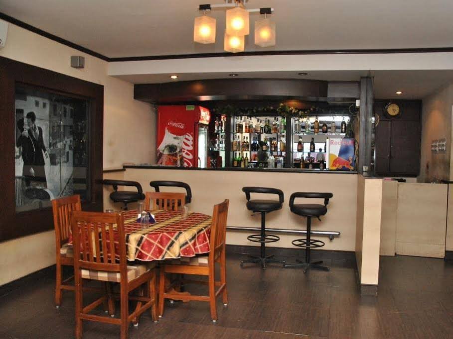 Фото Oyo 7829 Santhi inn