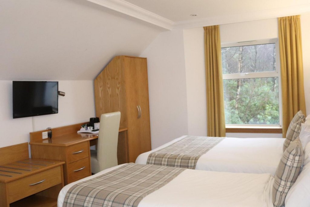 Фото Loch Long Hotel