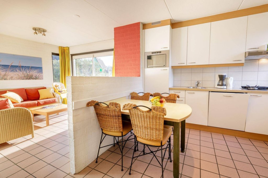 Фото Beach Hotel Zandvoort by Center Parcs