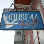 House 44 (Izmir, Konak, Republic Boulevard, 252) ، ملهى ليلي