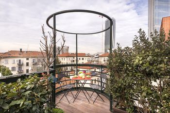 Фото City Life – RentClass Poliuto