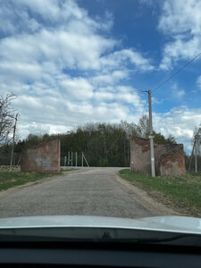 Декоративная арка (Moscow Region, Volokolamskiy Municipal District, territorialny otdel Spasskiy), atracción