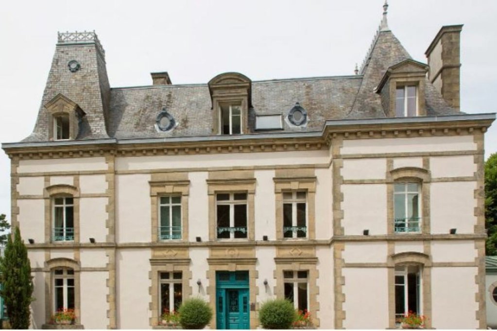 Фото Clos de Vallombreuse, The Originals Relais