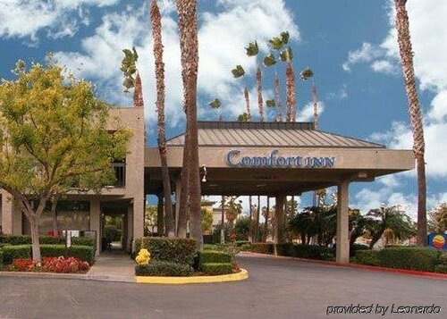 Гостиница Quality Inn Riverside near Ucr and Downtown в Риверсайде