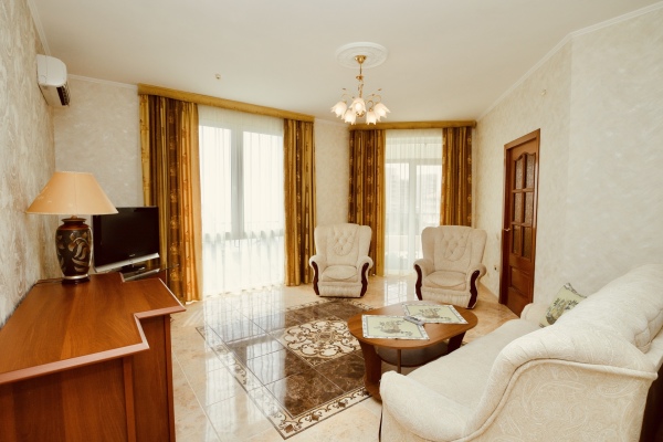 Фото Солнечный