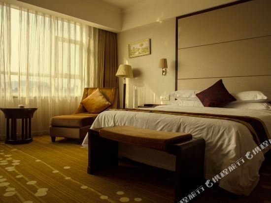 Фото Conifer Garden Hotel