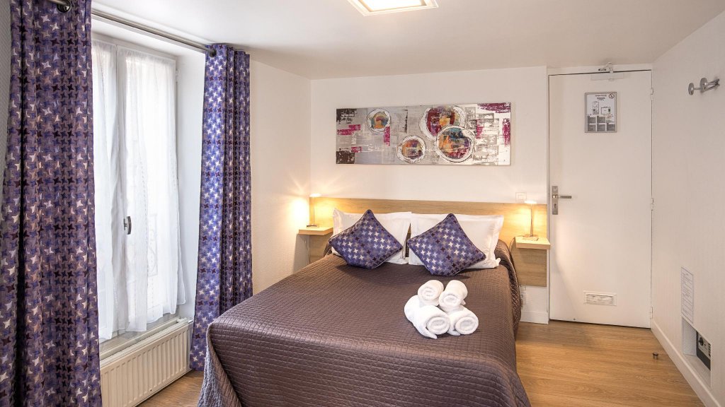 Фото H& xF4; tel de L'Horloge