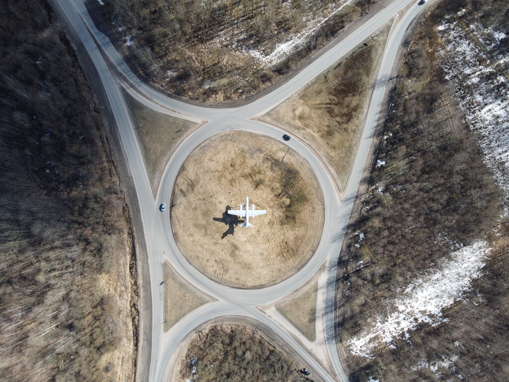 Monument to technology Бомбардировщик Ил-28, Veliky Novgorod, photo