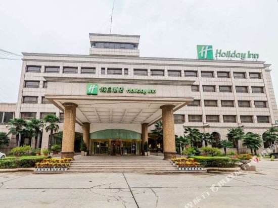 Фото Holiday Inn Zhengzhou, an Ihg Hotel
