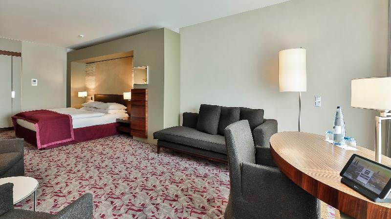 Фото Dorint Hotel am Heumarkt Cologne