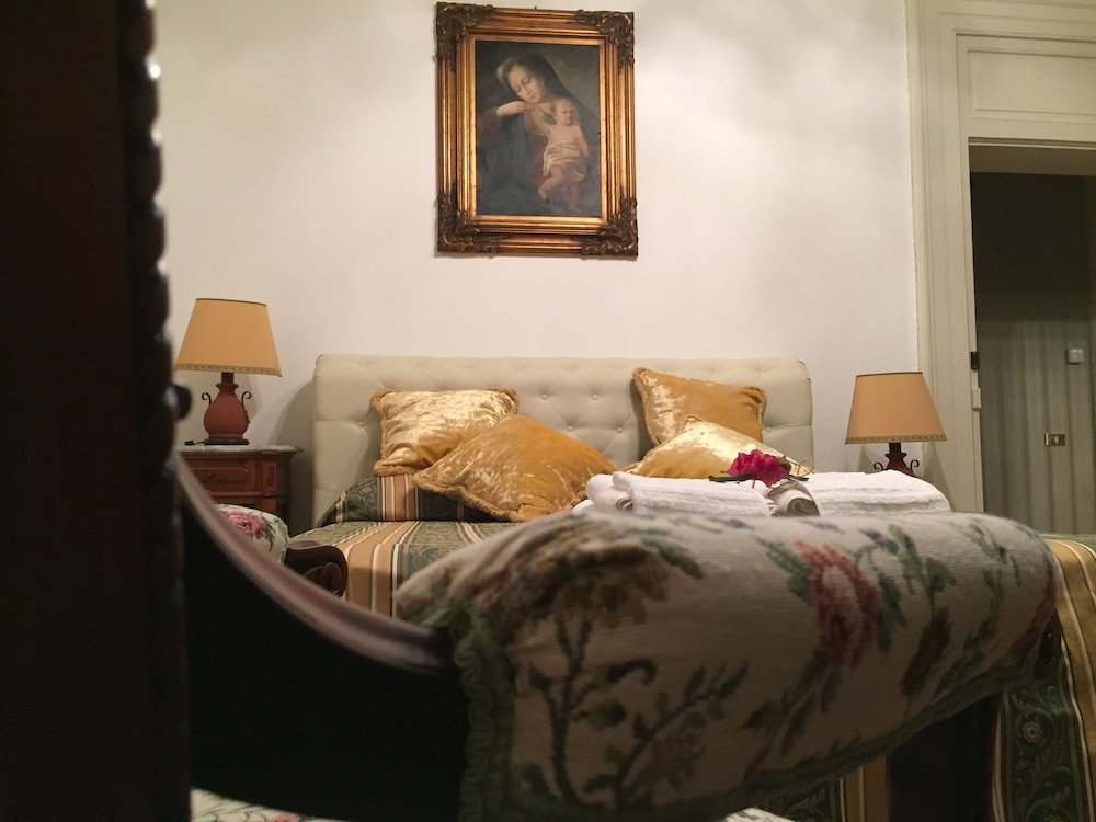 Фото Гостевой Дом Palazzo Laguardia B&b