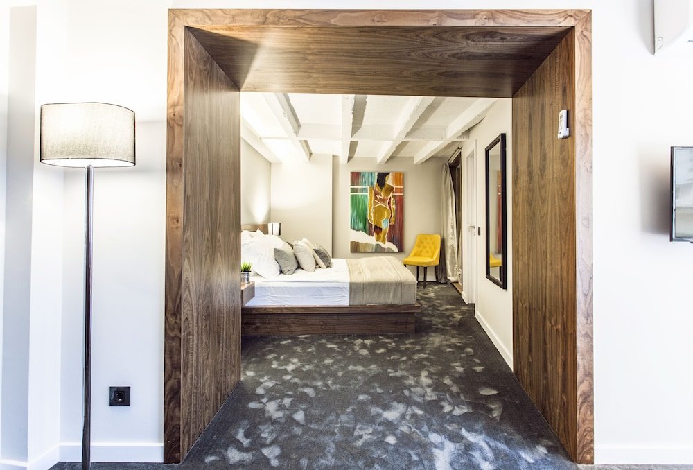 Фото Nomad Luxury Suites