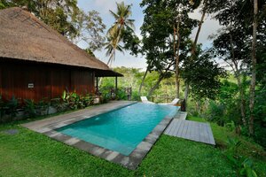 Jungle Wooden Villa, 3 Br, Ubud w Staff, up to 50% Discount!