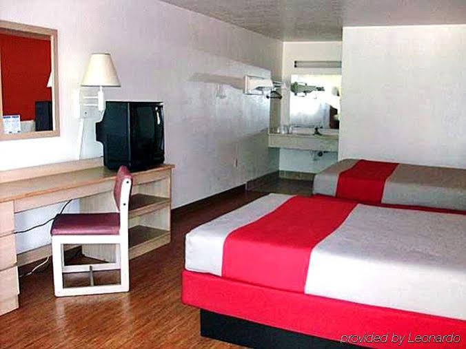 Фото Motel 6 Raleigh, Nc - Cary