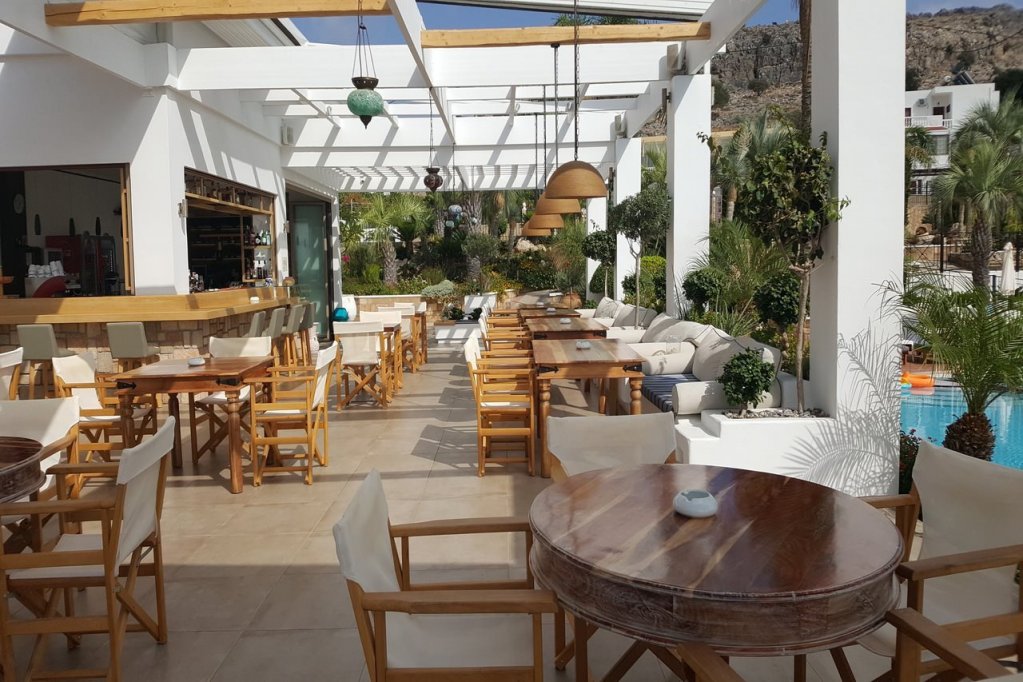 Фото Hotel Pefkos Beach