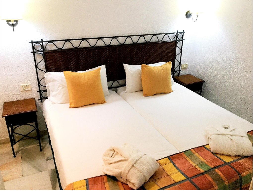 Фото Palm Beach - Excel Hotels & Resorts