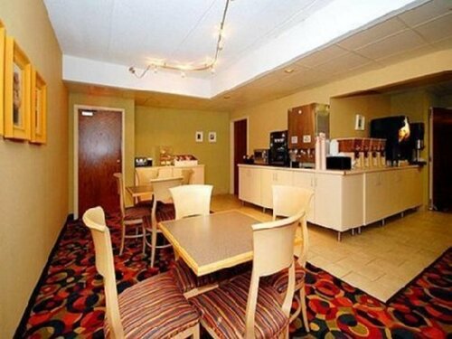 Гостиница Quality Inn & Suites Mall of America - Msp Airport