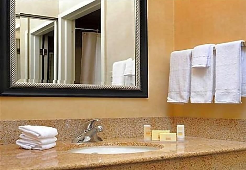 Фото Courtyard by Marriott Austin Round Rock