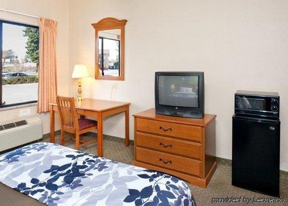 Фото Sleep Inn & Suites Bakersfield North