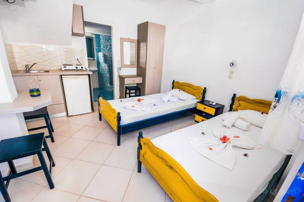 Фото Honeymoon Beach Studios