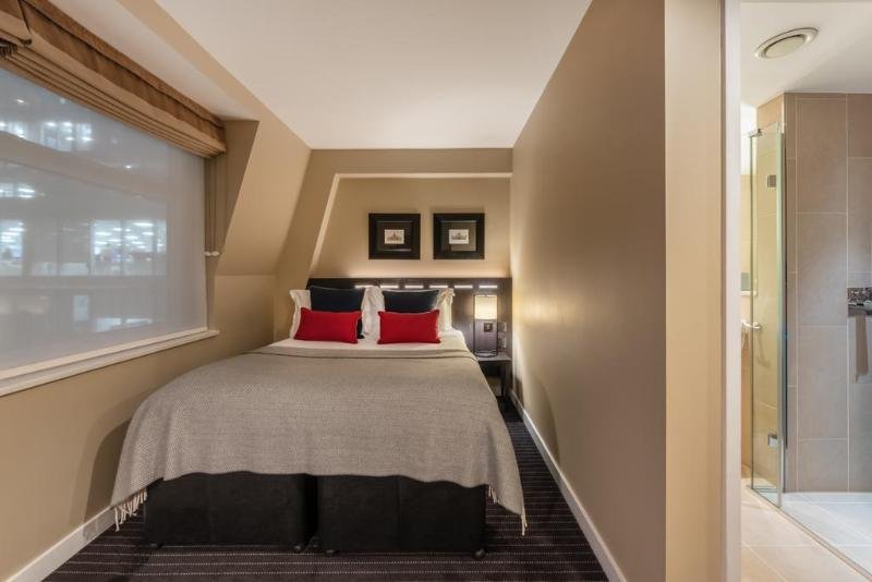 Фото The Resident Victoria